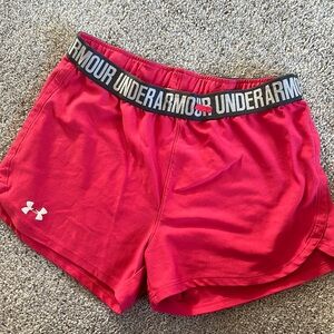 Under armour shorts. Medium. Used but good condition